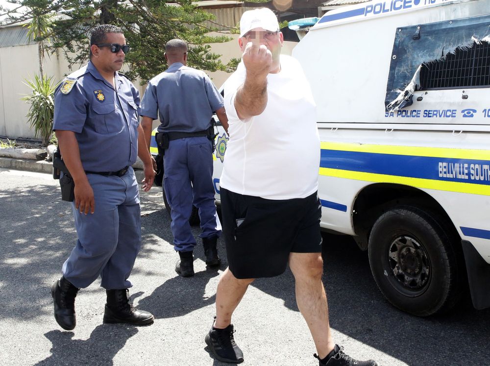 Cancelled warrant allows alleged conman Oliver Thal to evade arrest again