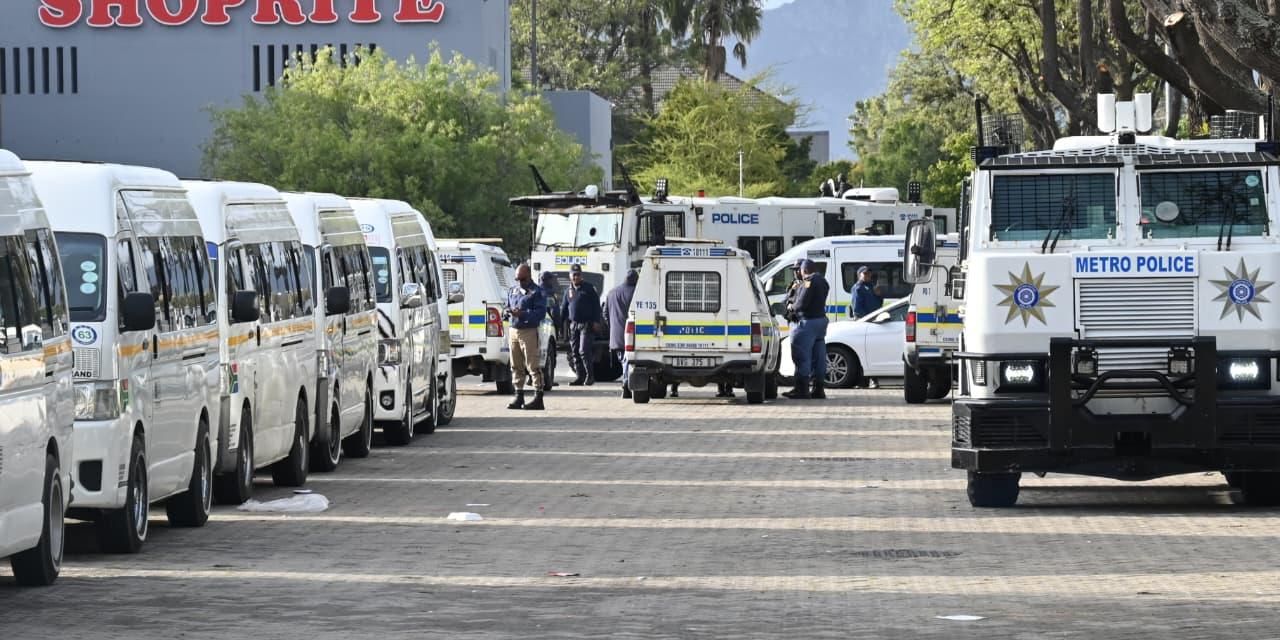Tensions escalate as six taxis impounded amid route closures in Cape Town