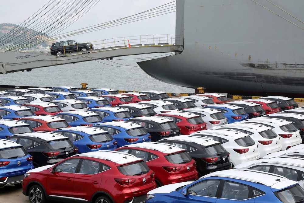 New-vehicle market surges as easing inflation, fuel prices and rate cuts lift sentiment