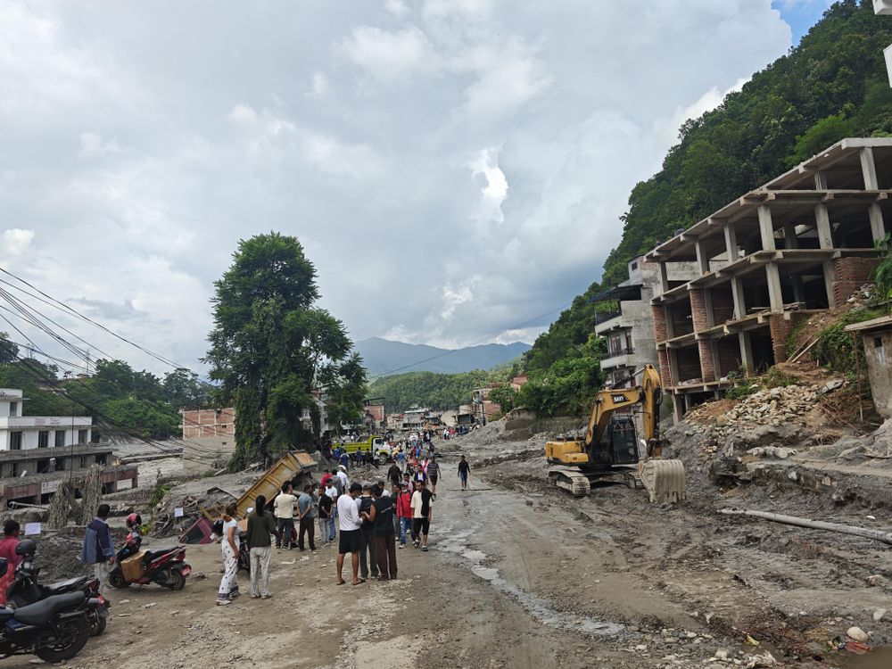 77 pilgrims, 3 volunteers still unaccounted for after Nepal-Tibet floods: Isha Foundation - IOL