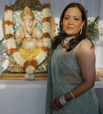 Mother 'killed by abusive partner’ in front of her daughters