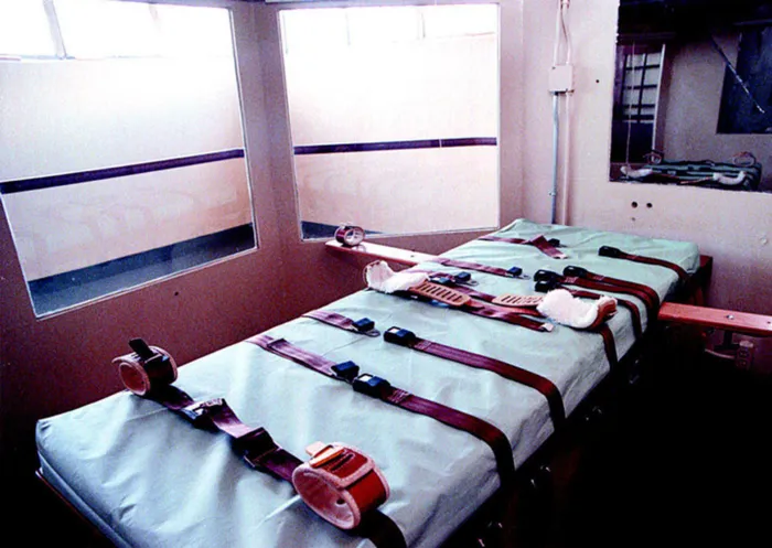 US court blocks sale of execution drug