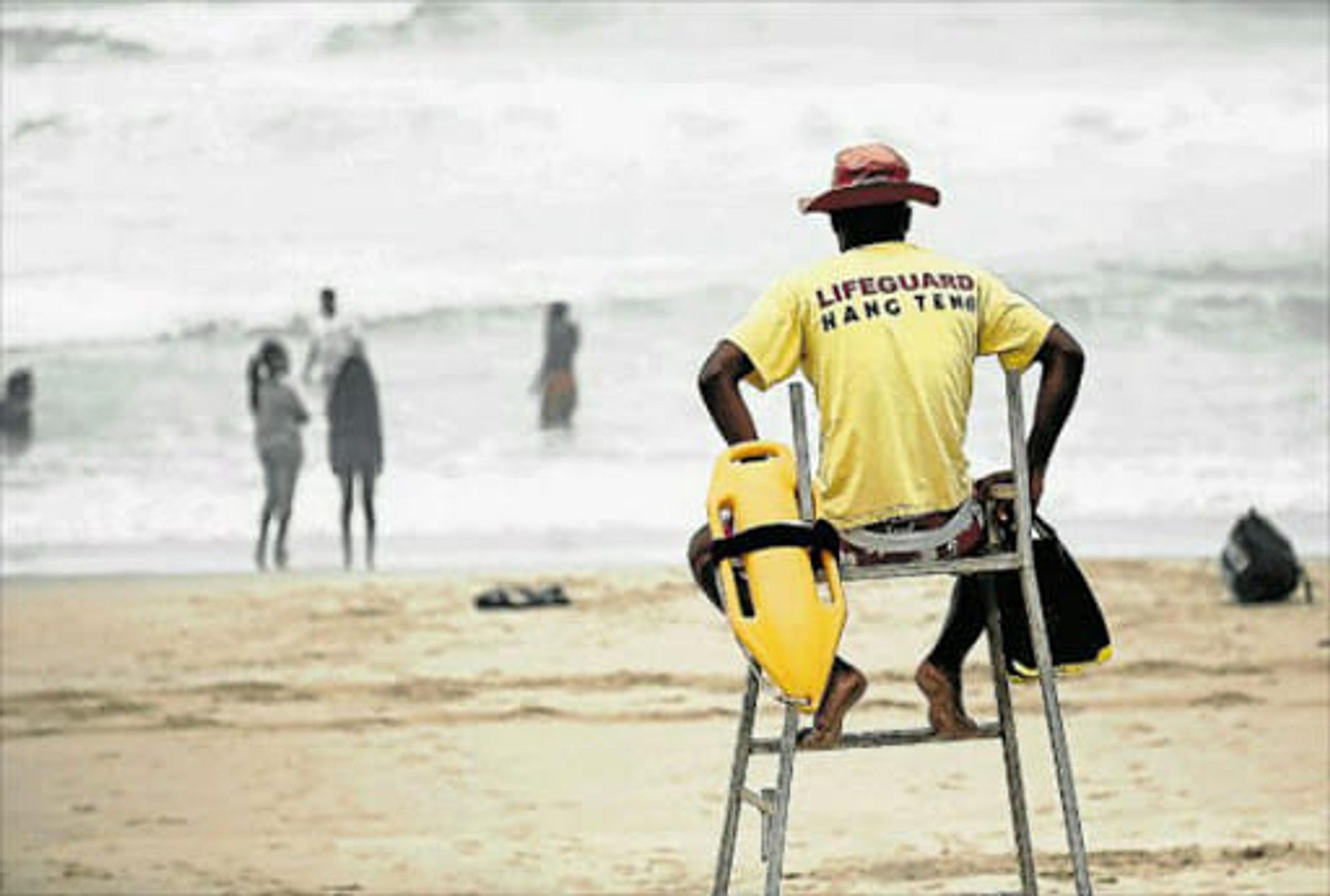 Lifeguards save eight swimmers from rip currents at East London beach