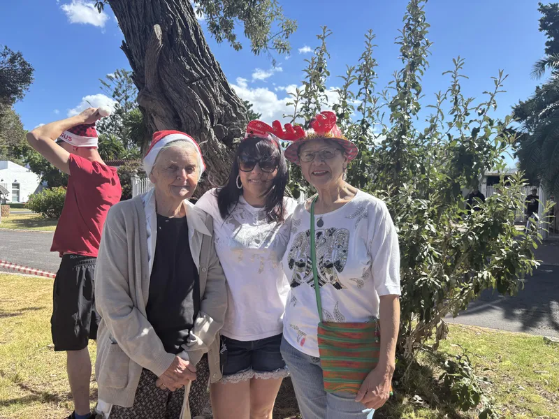 Santa brings festive cheer to Edgemead