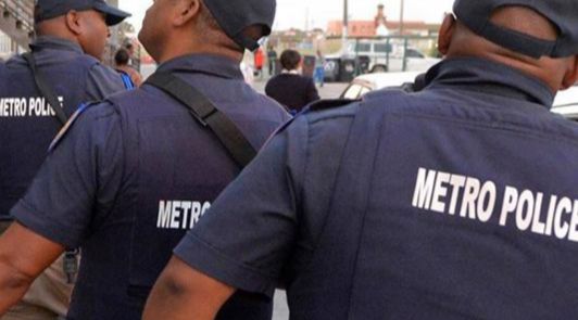 Two Cape Town metro officers injured after illegal street racing turns violent - IOL