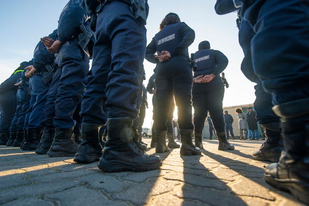 Law enforcement officers caught between a rock and a hard place during ...