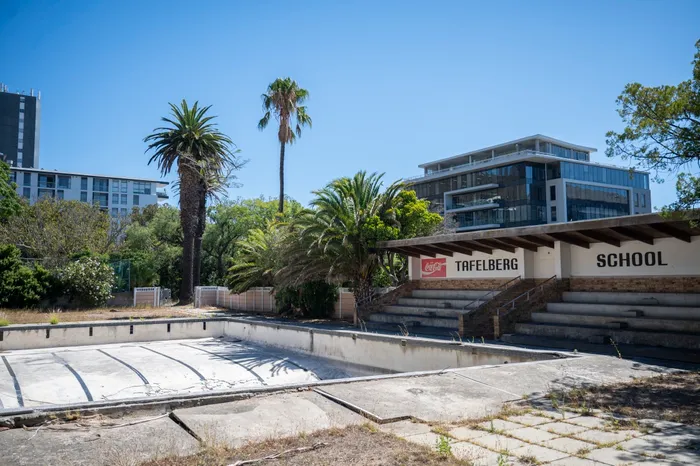 The Constitutional Court has dealt a blow to the City of Cape Town and the government on the 2015 sale of a Tafelberg site in Sea Point. 