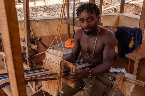 Nigeria's in vogue handwoven fabric makers resist automation
