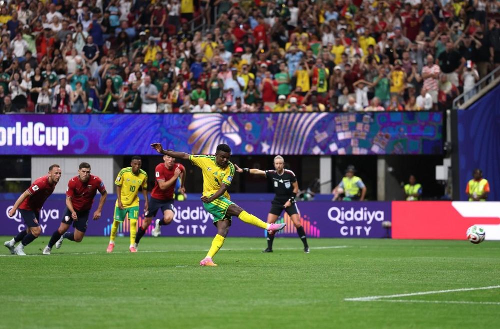 Hugo Broos fier alors que Bafana Bafana garde espoir pour la Coupe du Monde après le match nul contre la Tchéquie