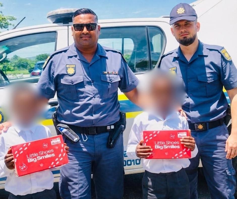 Heartwarming Act: Durban officers buy school shoes, helping children return to class