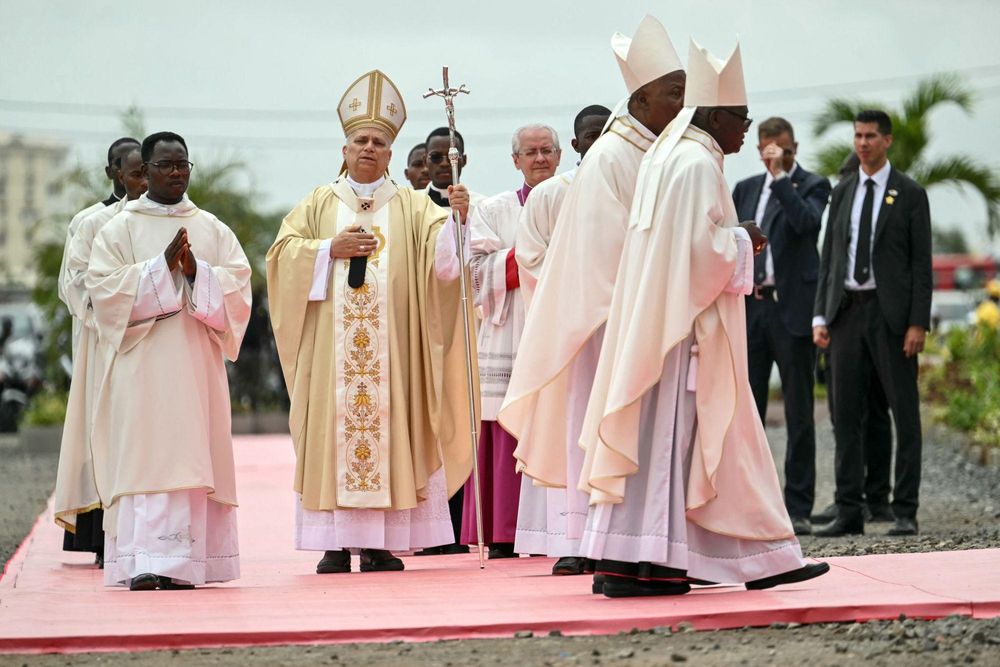 Pope Leo XIV delivers message of hope and justice at first mass in Angola