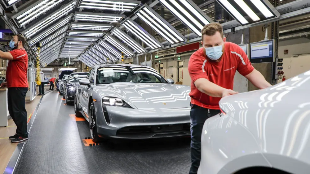 Inside the Porsche Taycan factory