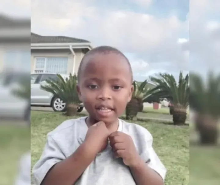 Ishiye imibuzo kusapho indlela enyamalele ngayo inkwenkwe ebhaqwe ibhubhile