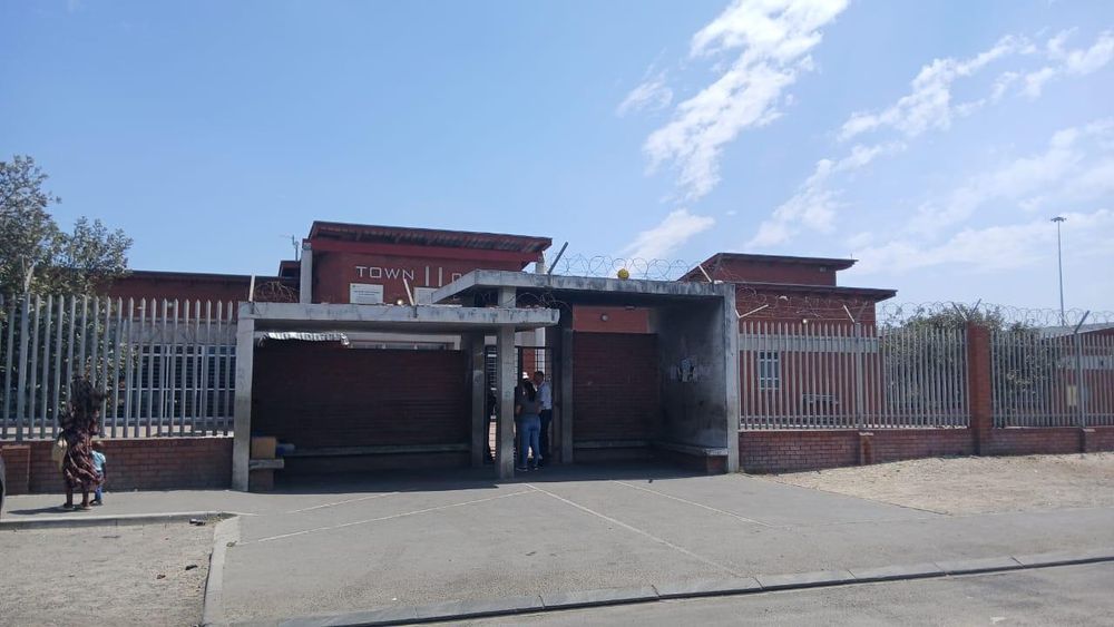 City banks on 'appropriate safety measures' after threats shut clinic