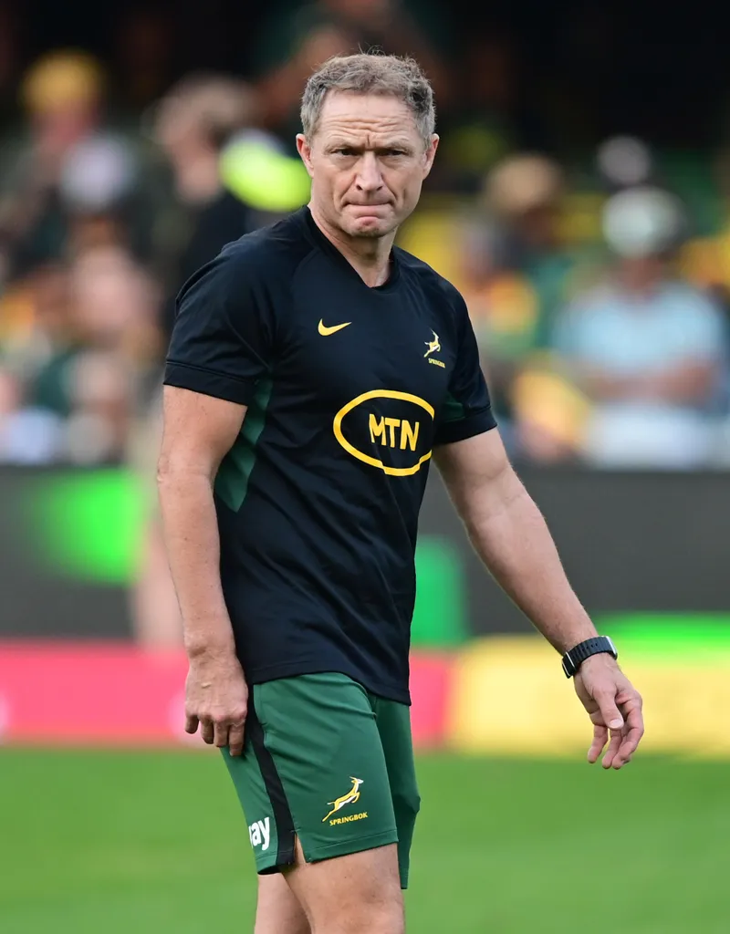 BOKS’ BROWN LINKED WITH ALL BLACK JOB