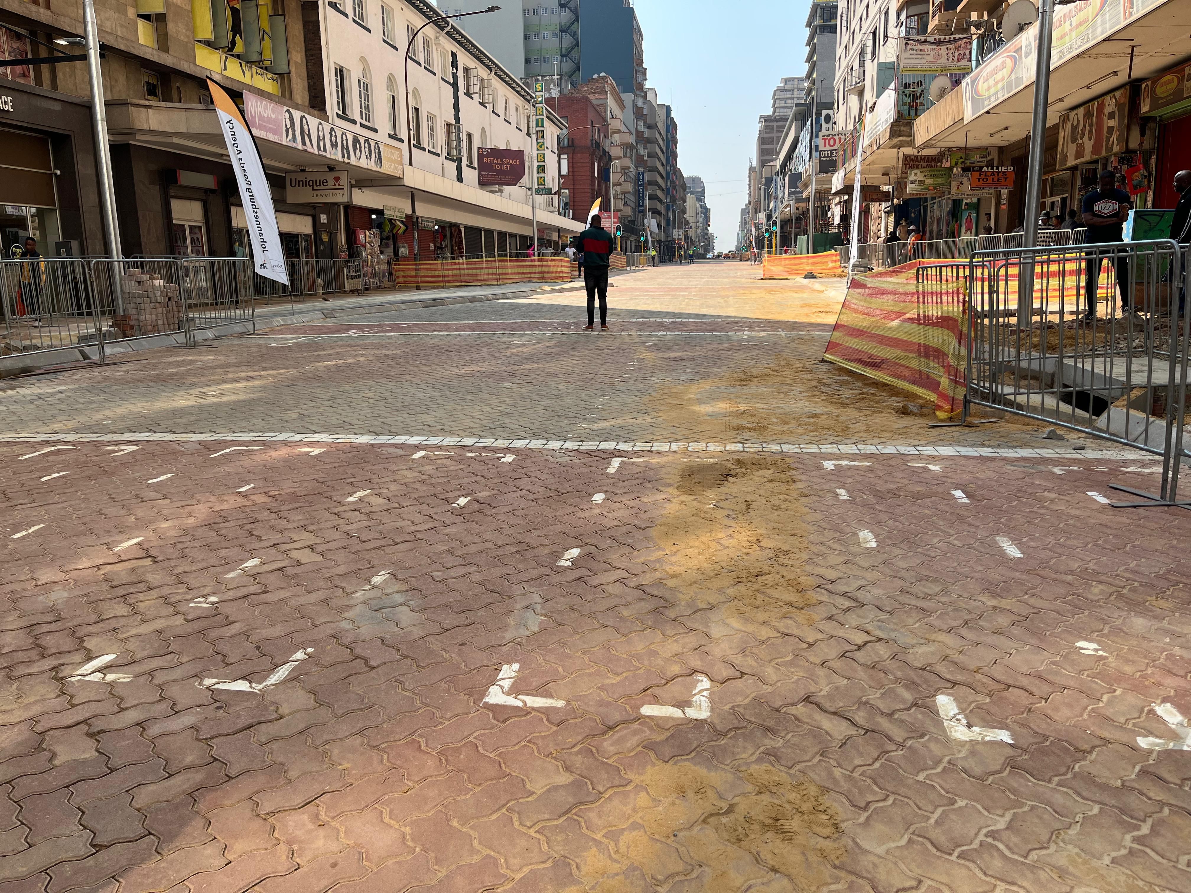 „Bree Street“ in Johannesburg nach zweijähriger Verzögerung endlich ...