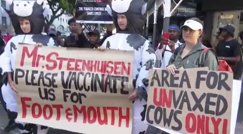 KZN farmers protest for vaccines ahead of SONA as Foot-and-Mouth outbreak escalates