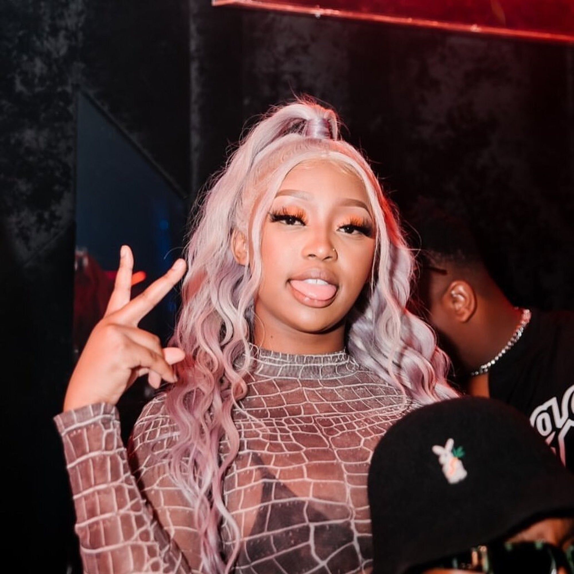 Kamo Mphela Wows At SA Amapiano Awards