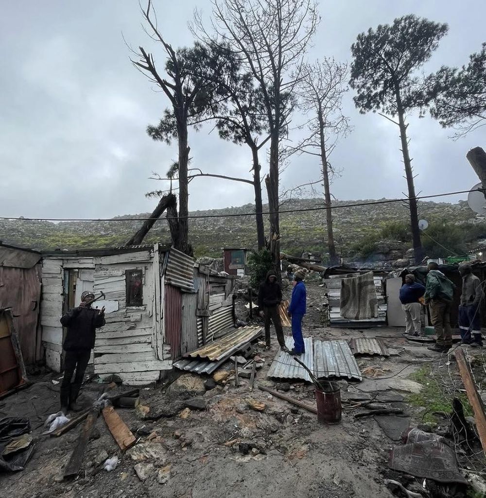Communities in the far south rally for storm recovery efforts