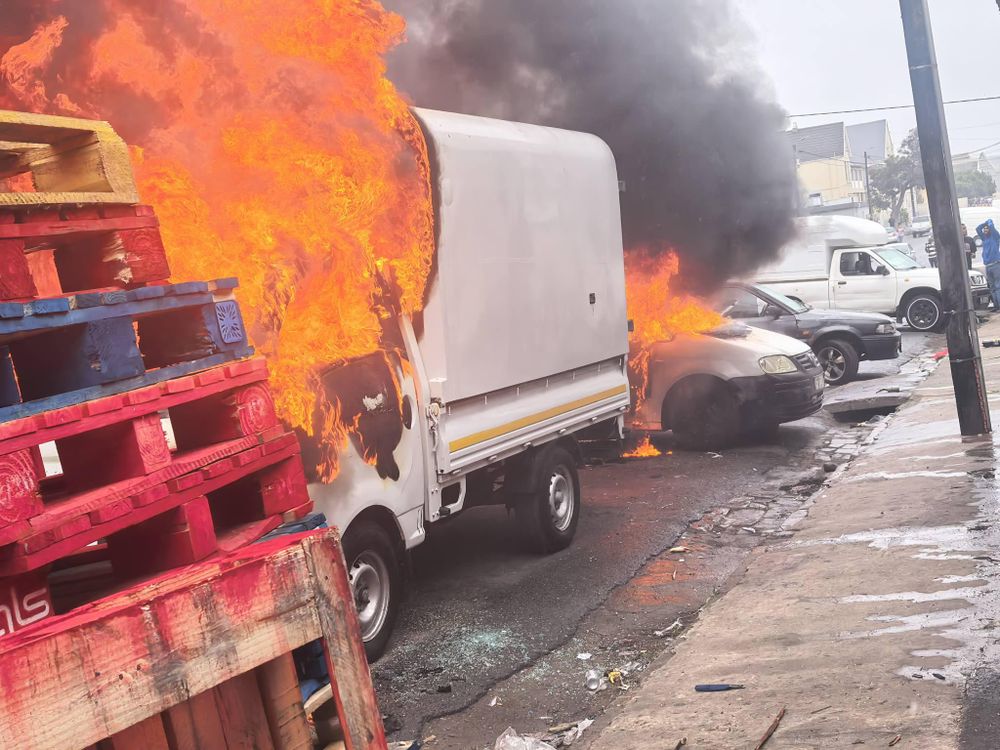 'No coronation, no king': Nigeria tells its citizens to lie low as protest leaves EC city in ruins