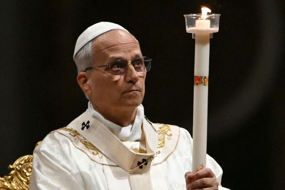 Pope Leo XIV urges peace amid Middle East conflict during first Easter blessing