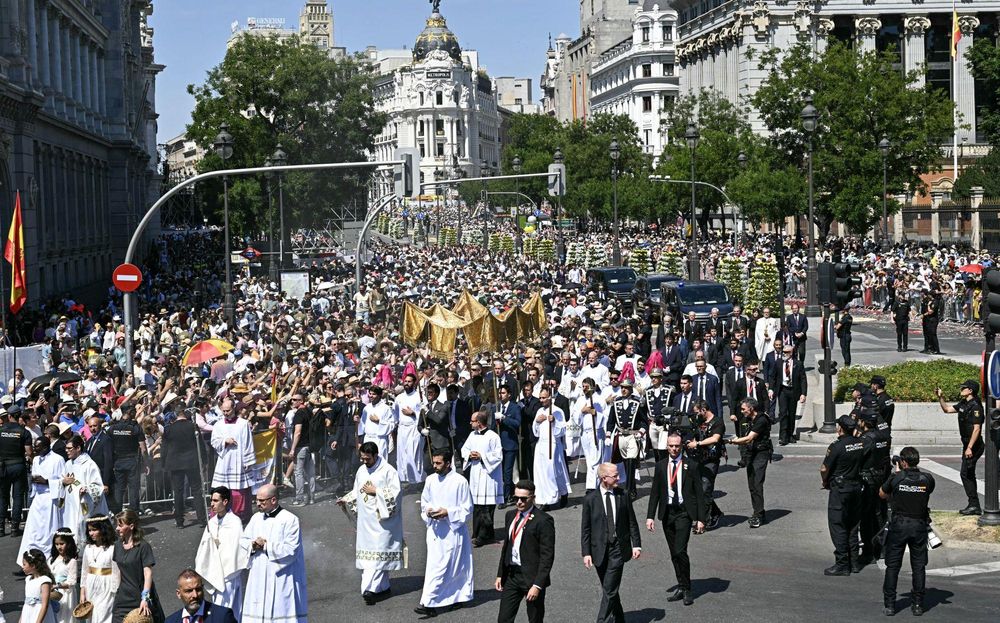 Over 1.2 million people attend Pope Leo's mass in Spain