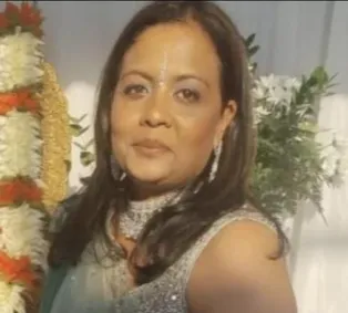 Daughters, aged 10 and 7, witness their mom being shot in the head