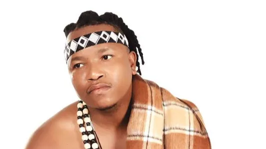 Ukuphela kwamathikithi kukhuthaze uMzukulu emjikelezweni we-albhamu