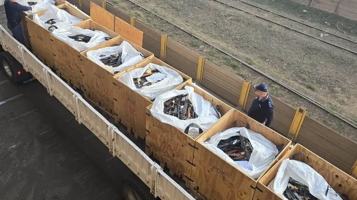 11 800 guns were destroyed by SAPS.