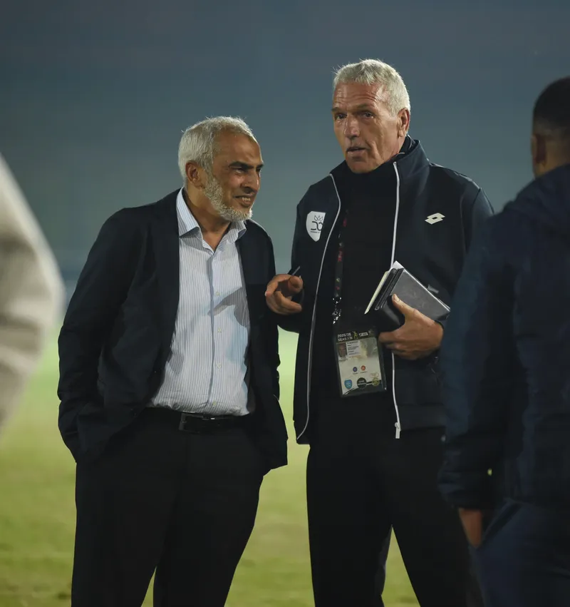 Ernst Middendorp likely to take the reins after Durban City sack Sinethemba Badela