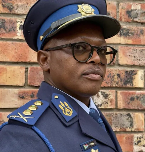 SAPS supply chain chief Lieutenant-General Molefe Fani suspended over alleged PPE irregularities