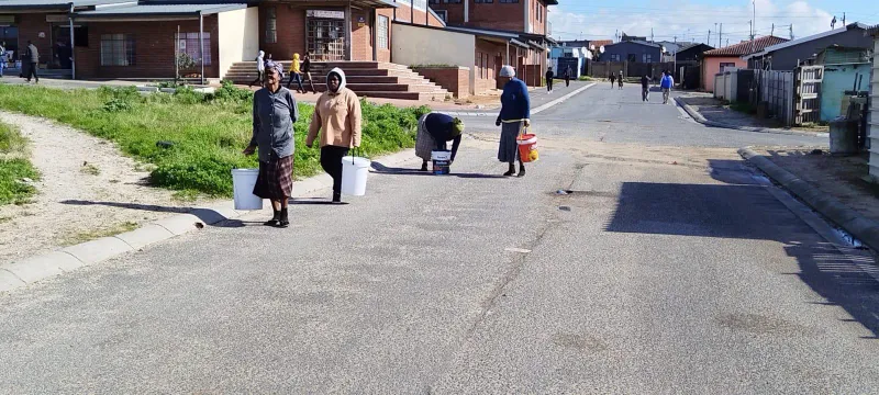 Khayelitsha residents endure a weekend without water as taps run dry