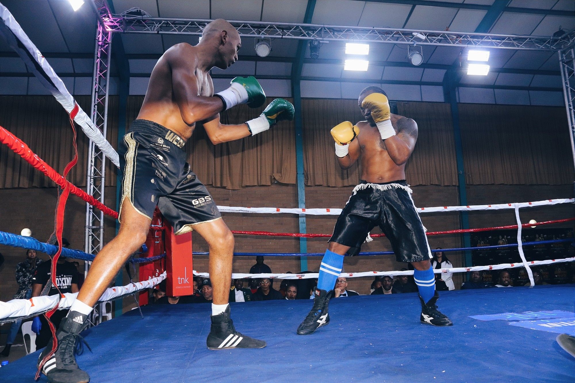 Bloody blockbuster in Cape boxing event