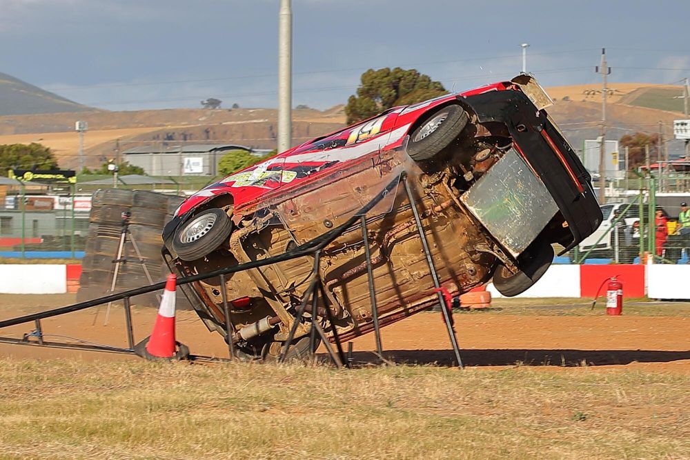 Hell Drivers' tribute to De Waal's daredevil spirit