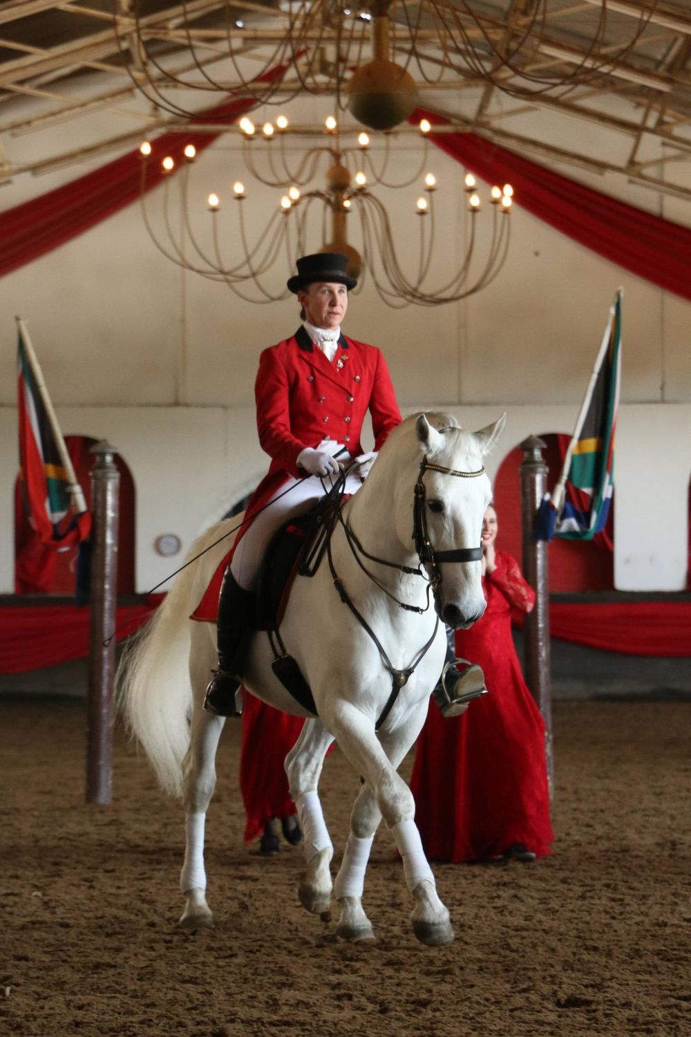 Cape Town this weekend: majestic horses, house music and live theatre