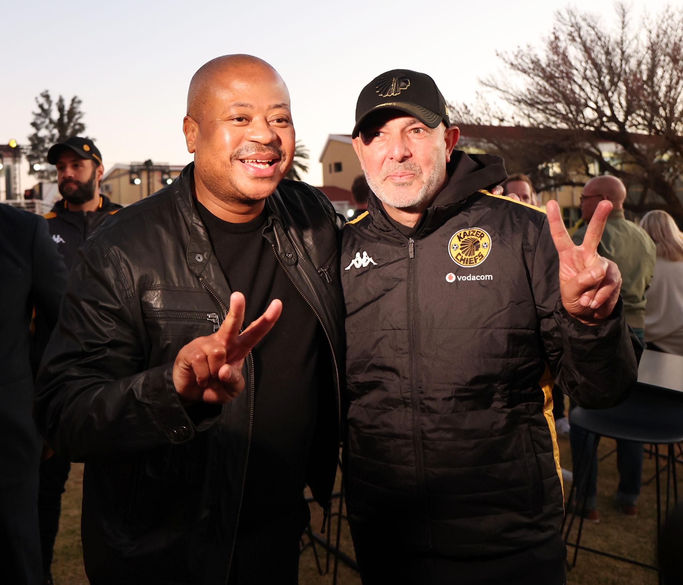 Bobby Motaung video | Jose Riveiro's Orlando Pirates departure a lifeline  for Kaizer Chiefs' Nasreddine Nabi?