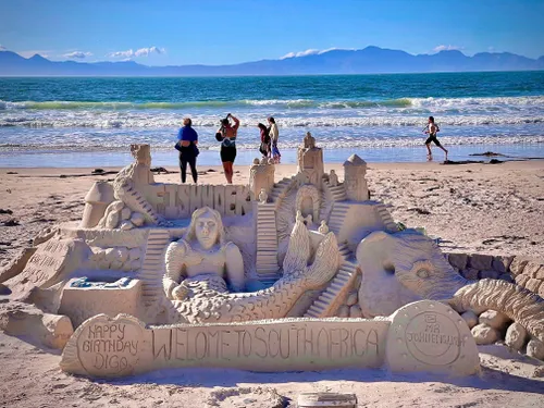 City of Cape Town clarifies claims Lanele Xaba was arrested while making sand sculpture