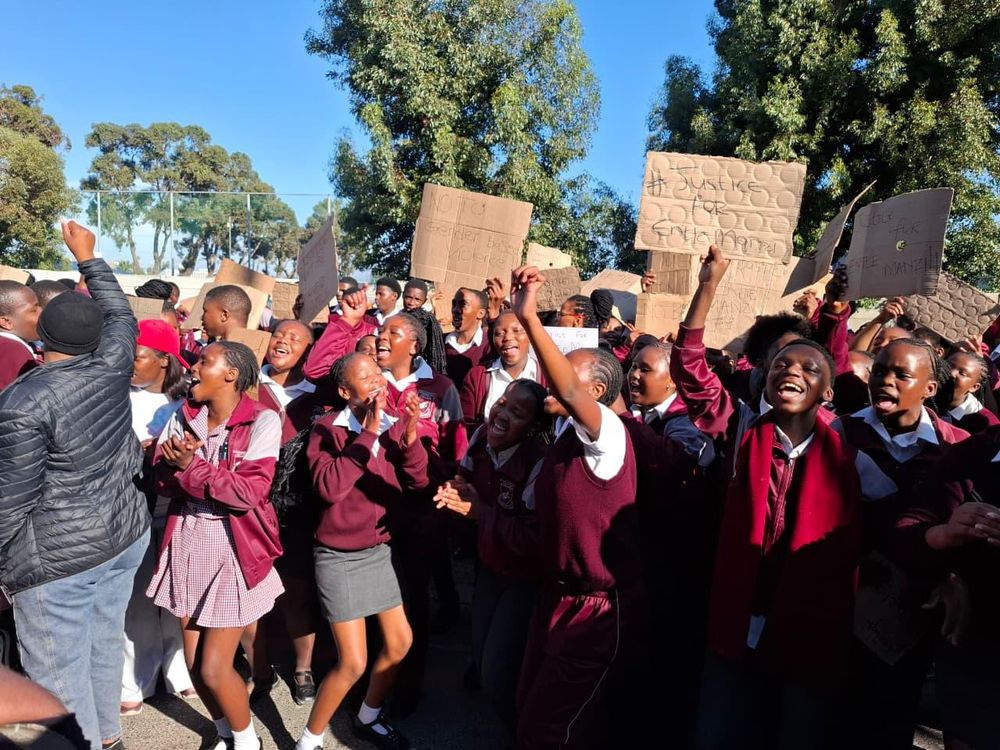 Community rallies for Entle Manzi’s family as bail hearing postponed