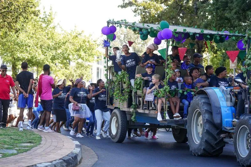 Celebrate the Stellenbosch harvest season: Parades and street soirées await