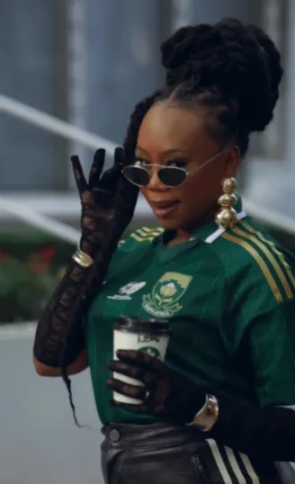 Media personality Bontle Modiselle-Moloi has shown off stylish ways to rock the Bafana Bafana t-shirt.