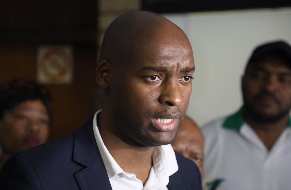 Appels à la responsabilité et à l'action législative après la décision de la Cour constitutionnelle sur la manipulation du rand