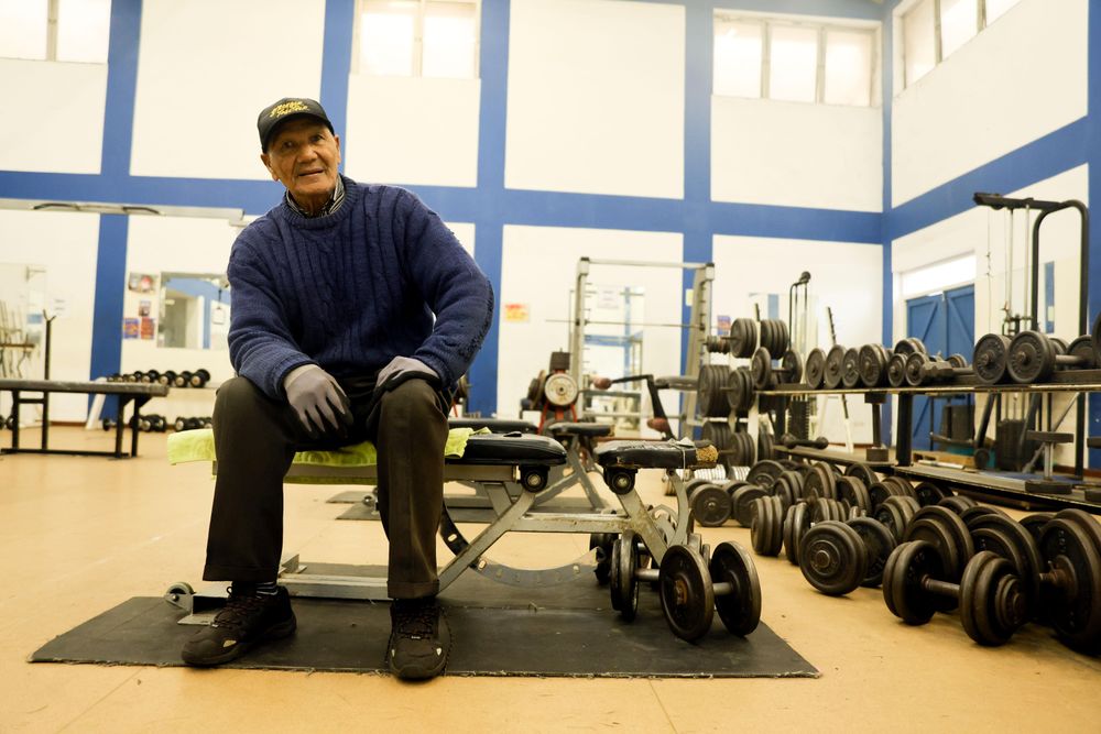Legendary bodybuilder David Isaacs still flexing at 88