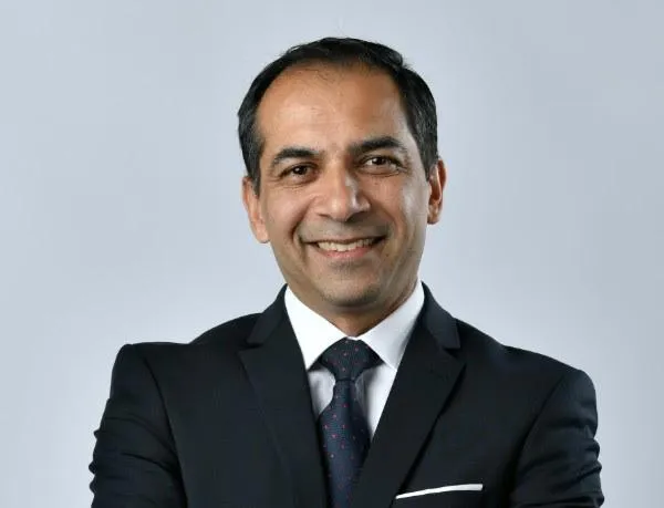 Djalal Khimdjee brings more than 25 years of experience in infrastructure investment, development finance and executive leadership, having worked across Africa, the Middle East, Asia and Latin America.