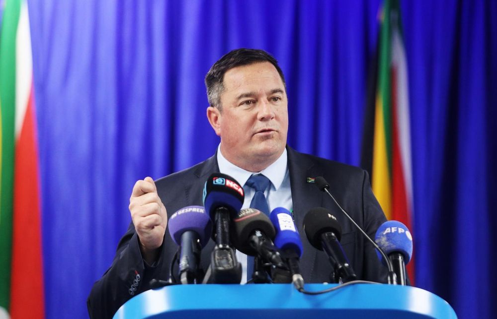 WATCH | 'Avoid speculation': Steenhuisen to announce DA leadership decision