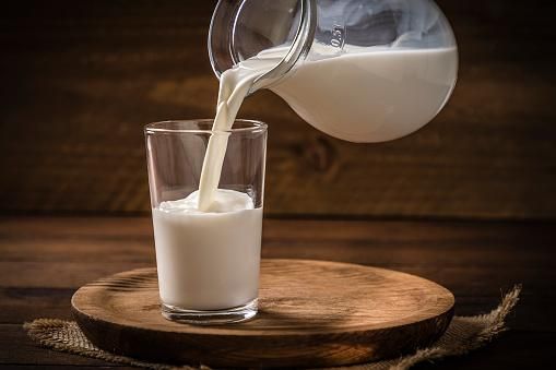 Warum die Schließung von Milchviehbetrieben die Milchpreise in die Höhe ...