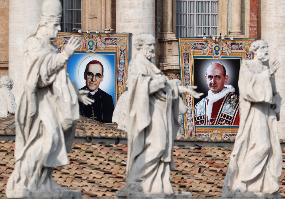 PICS: Slain Salvadoran bishop Romero and Pope Paul VI become saints