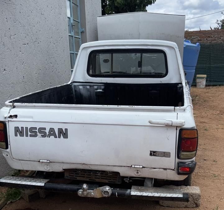 Police arrest parolee believed to mastermind Toyota Hilux and Nissan 1400 ...