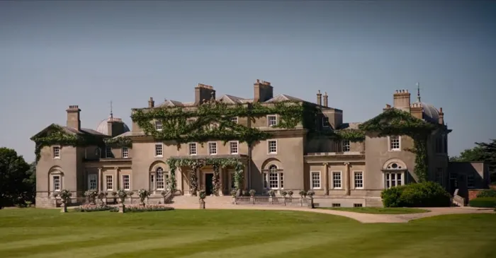 You don't need mansions and acres of land to live in a Bridgerton-style home.