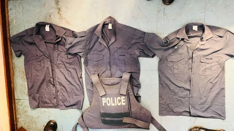 Ibanjiwe indoda ebhaqwe inomakufanwe wamaPolisa nemipu eMthatha