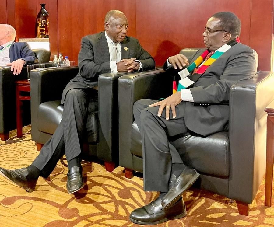 ‘Good catching up with my brother’: Ramaphosa–Mnangagwa summit photo sparks mixed reaction online